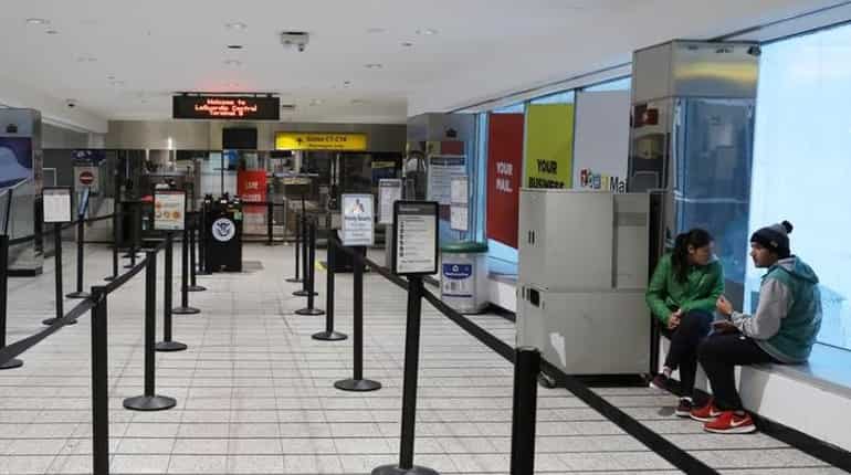 Laptop flight ban by US, UK was triggered by IS threat: Report