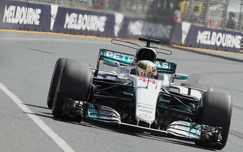 Australian GP: Hamilton sizzles in practice sessions