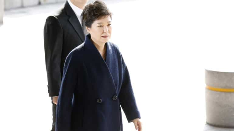 South Korea prosecutors to seek arrest of ousted president Park South Korea prosecutors to seek arrest of ousted president Park