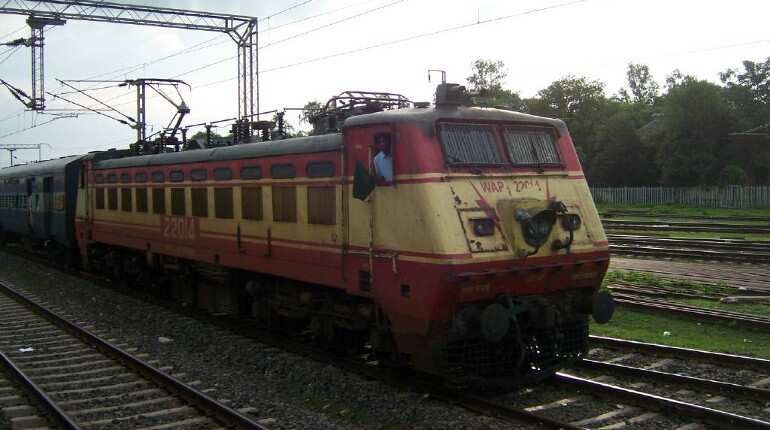Railways to place ladies coaches in centre, paint in different colour