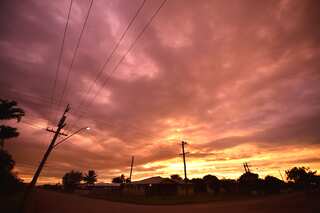 Thousands evacuated as Australia braces for 'monster' cyclone