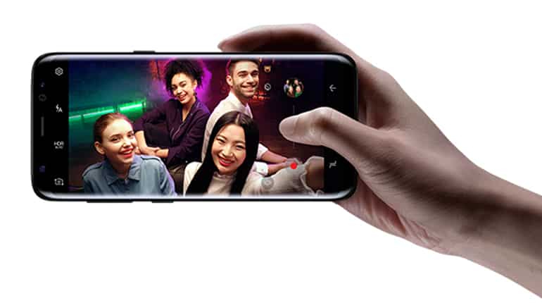 As Samsung claims, the dual-pixel sensor technology, wide aperture and fast autofocus of the 12MP rear camera work together to create good results.