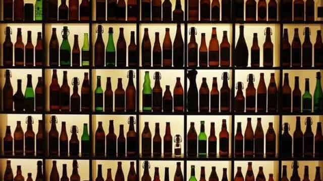 India's top court reserves ban of liquor vends on highways