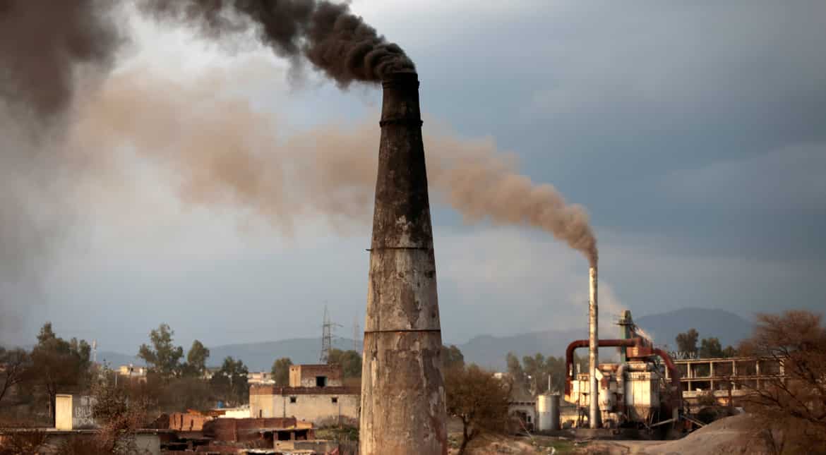 In Pakistan, clean fuel firm struggles despite energy shortages