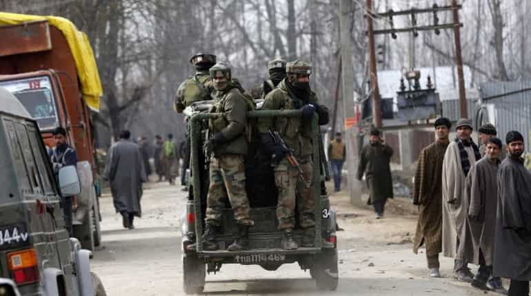 Kashmir: One policeman killed, 11 injured in grenade attack on CRPF near Srinagar Kashmir: One policeman killed, 11 injured in grenade attack on CRPF near Srinagar
