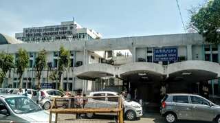 Resident doctors assaulted at Delhi's Deen Dayal Upadhyay hospital, go on indefinite strike