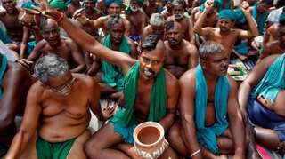 India: Madras High Court directs Tamil Nadu govt to waive loans of all drought-hit farmers