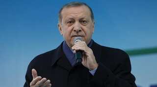 Turkey's Erdogan calls on Iraqi Kurds to lower Kurdish flag in Kirkuk