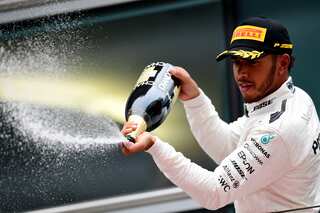 Hamilton wins chaotic Chinese Grand Prix