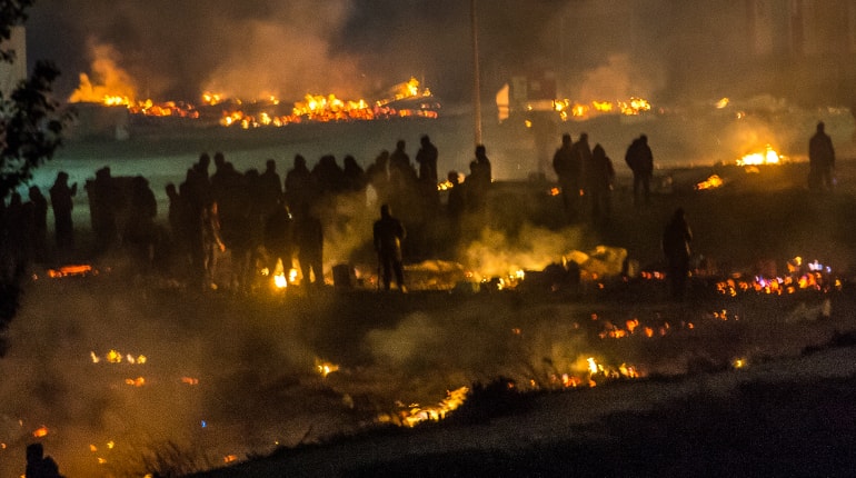 Massive fire guts France's Grande-Synthe migrant camp