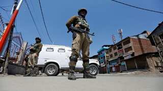 Voter turnout at 1.4% till noon in Srinagar repolling