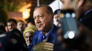 Western leaders cautious as Erdogan wins Turkey referendum