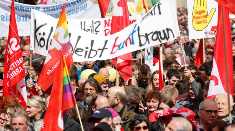 Clashes in Germany's Cologne as anti-immigration party AfD stages showdown