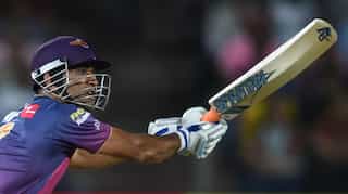 IPL: Dhoni leads Rising Pune Supergiant to six-wicket victory over Sunrisers Hyderabad