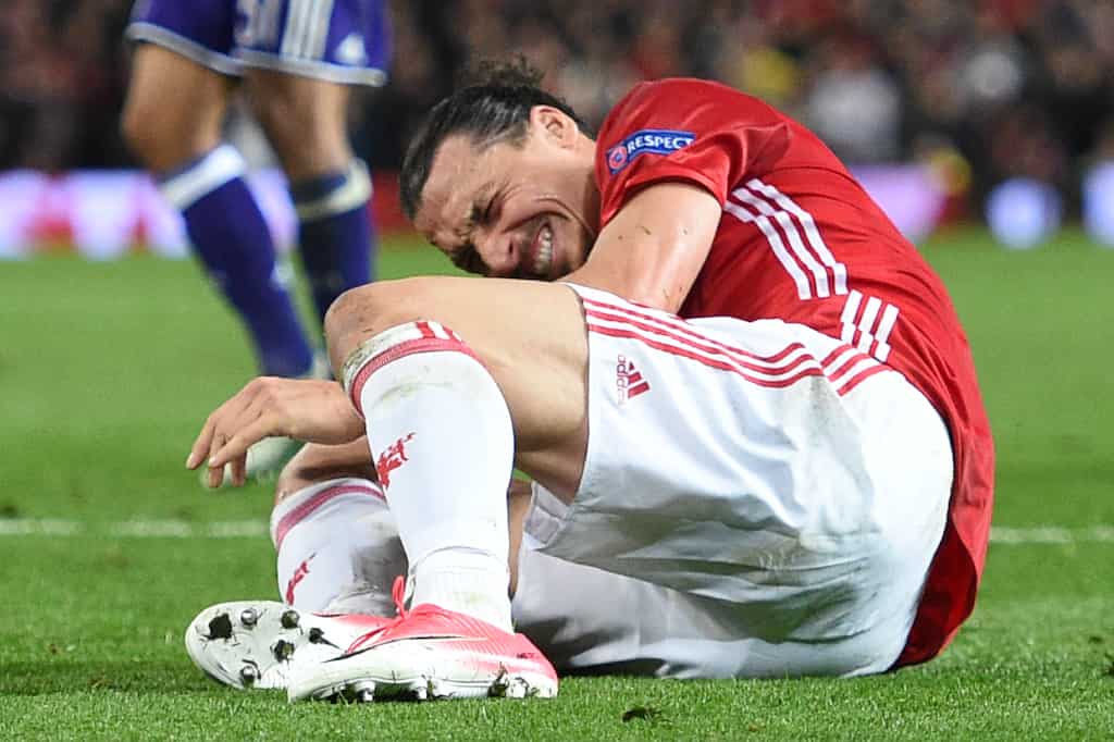 Man United's Ibrahimovic suffers 'significant knee ligament damage'