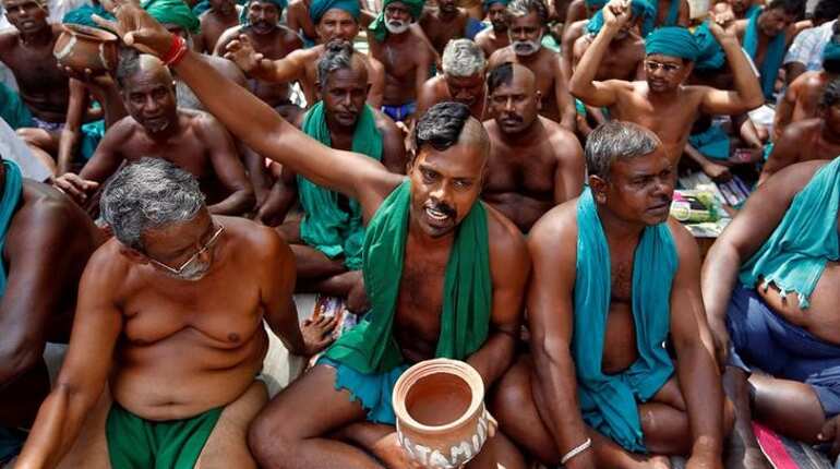 Tamil Nadu farmers call off protest till May 25 after chief minister's assurance