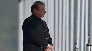 Pak PM Nawaz Sharif sacks special adviser over security leak, Pak army 'rejects' move