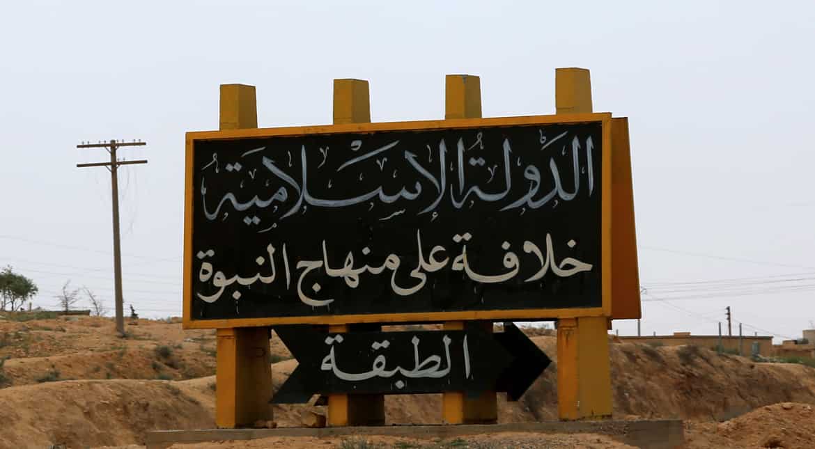 38 killed in IS attack on Syrian refugee camp 38 killed in IS attack on Syrian refugee camp