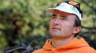 Swiss climber Ueli Steck cremated near Mt Everest
