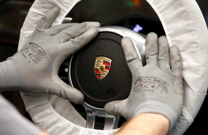 Porsche opens digital centre in Silicon Valley