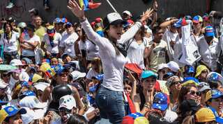 Venezuela: Women's march keeps pressure on President Maduro