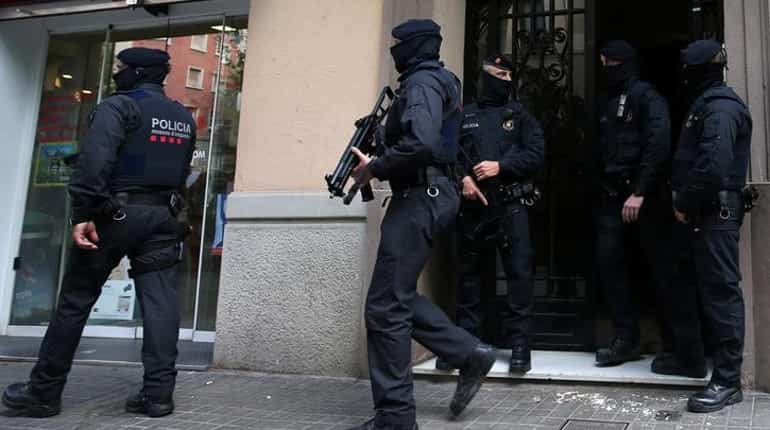 Spanish police arrest 3 suspected extremists, all with links to IS