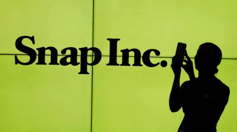 Snap shares plummet as investors mark down first earnings report