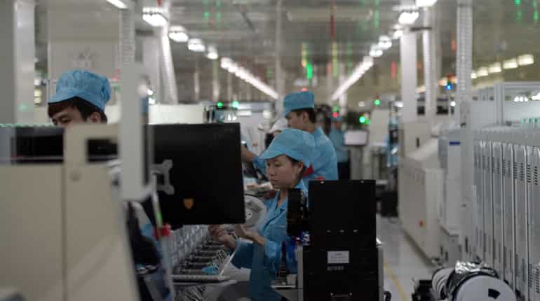 China limits electricity to factories as heatwave drives up demand China limits electricity to factories as heatwave drives up demand