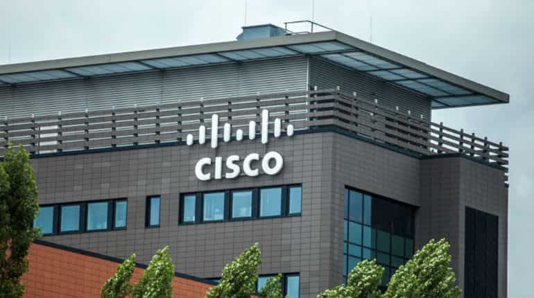 Cisco cuts 1,100 jobs as earnings disappoint