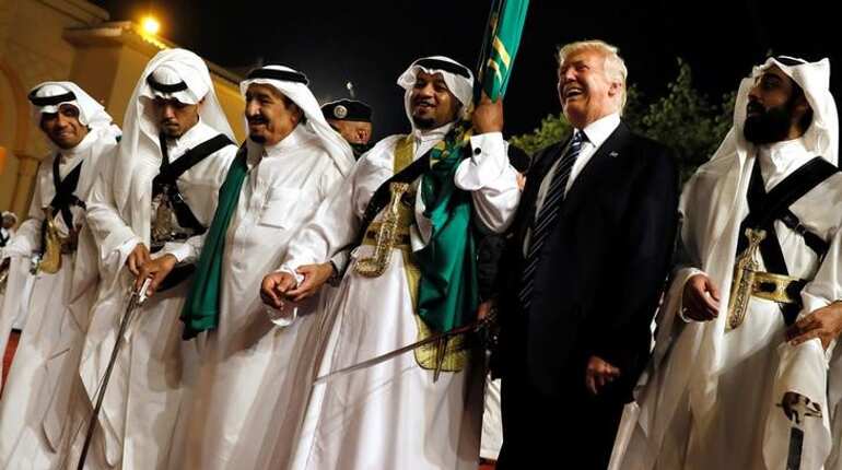 Trump to urge Muslim leaders to fight extremism in major speech