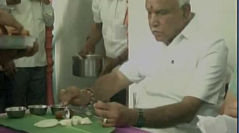 Former Karnataka CM Yeddyurappa visits Dalit home but allegedly orders, eats food from nearby hotel