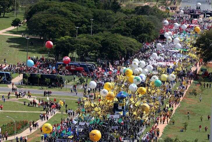 Brazil: Protests erupt against scandal-hit President Temer demanding his ouster