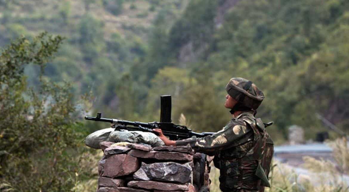 Militants attack Indian troop in Kashmir's Tral Militants attack Indian troop in Kashmir's Tral