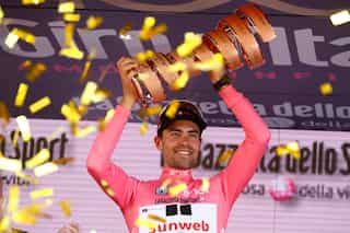 Rookie Dumoulin beats Quintana to win Giro d'Italia