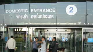 Thailand: Two journalists arrested for carrying bullet-proof vest plates and gas masks
