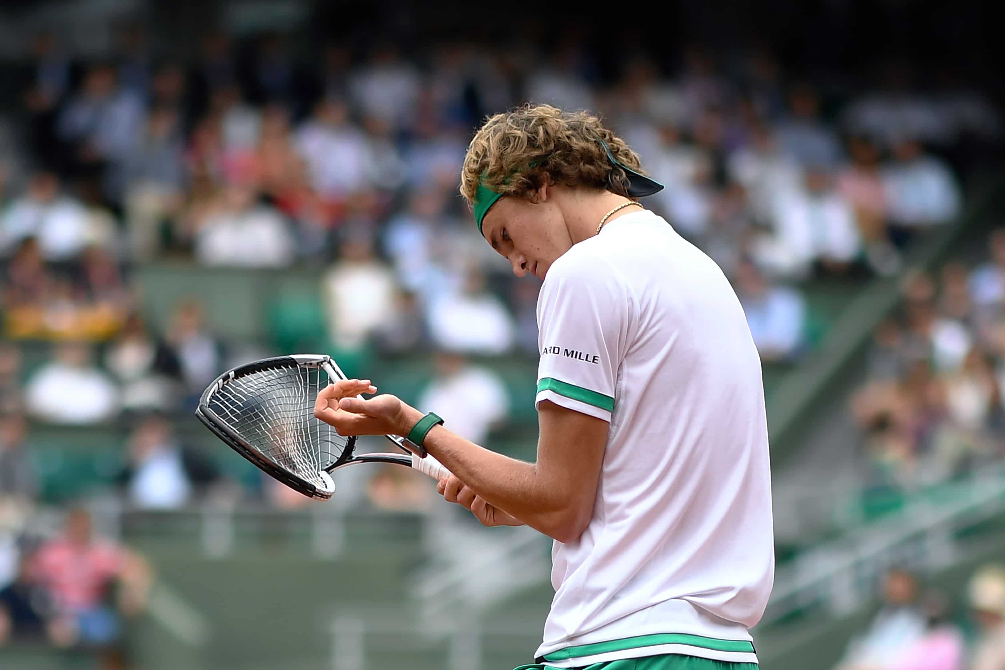 French Open: Murray, Wawrinka advance, Zverev crashes out