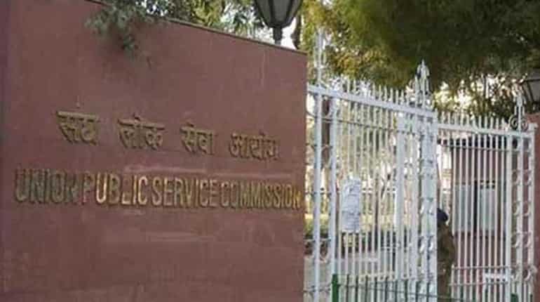 Nandini KR from Karnataka tops India's Civil services exam 2017