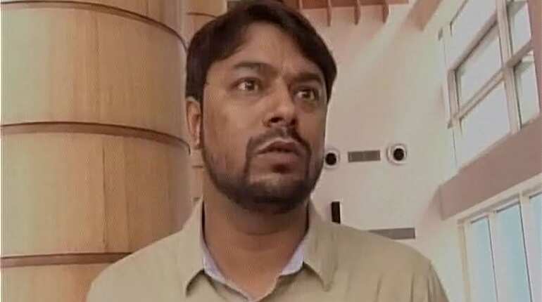 WATCH: Rahul Sharma, Delhi PWD scam whistleblower, shot at in Greater Noida