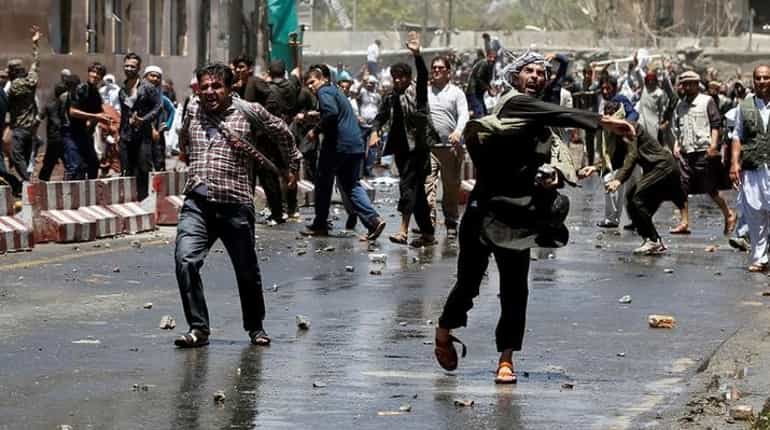 Afghanistan: Kabul on lock down after protesters clash with police