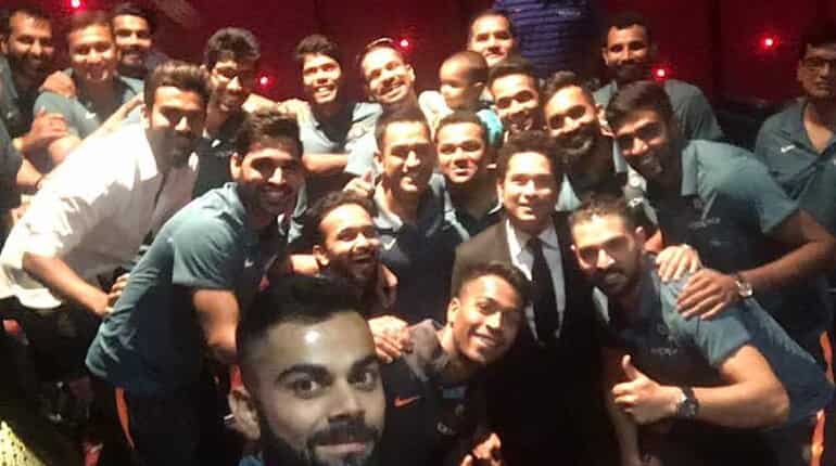 Team India getting the blessings of the legend, Sachin Tendulkar  (Picture Courtesy: Sachin Tendulkar)