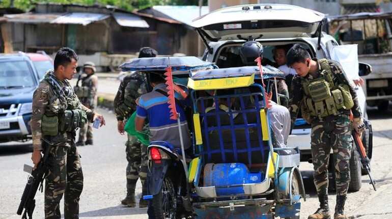 Philippines: US Special Forces join battle against Islamist militants in besieged city of Marawi