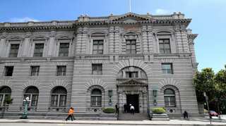 US appeals court upholds block on Trump travel ban