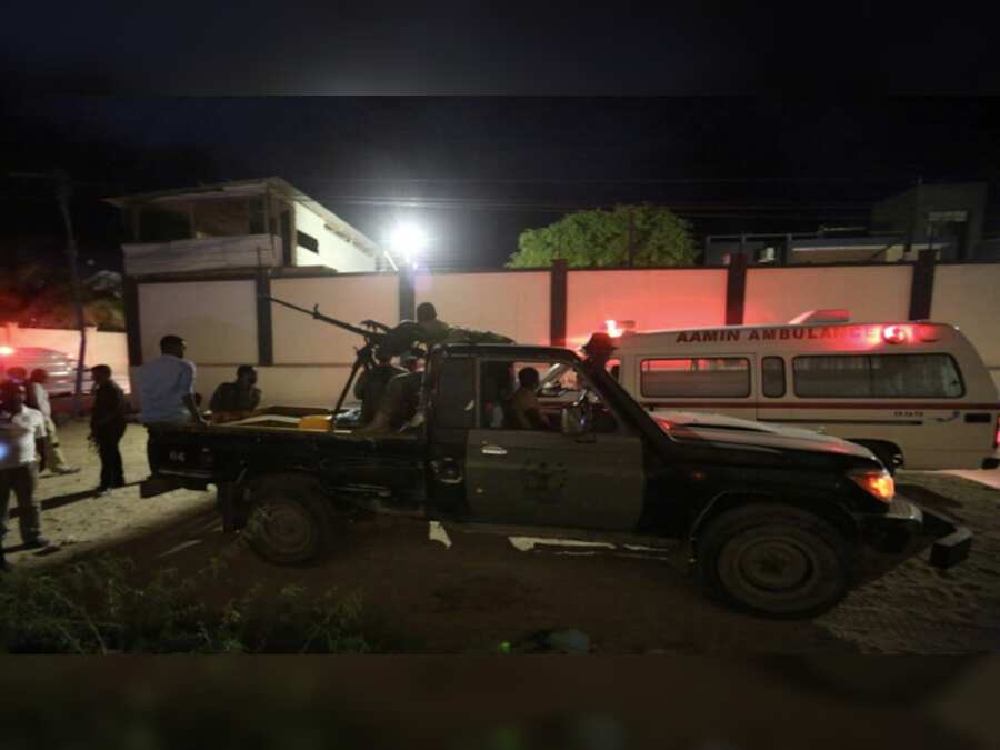 Somalia: 19 dead after suicide bomber targets Mogadishu restaurant