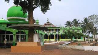 Hyderabad: Mosque welcomes non-Muslims to witness 'namaz'