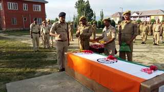 Policeman shot dead by terrorists in J&K's Kulgam