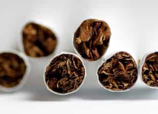 More than 10% of young teens smoking globally