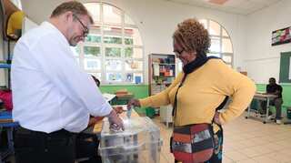 Parliamentary polls open in France, Macron eyes next stage in revolution