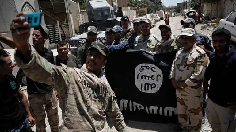 Iraq forces start storming Mosul's Old City held by IS