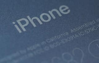 As iPhone 8 looms, firms scramble to lock up memory chip supply