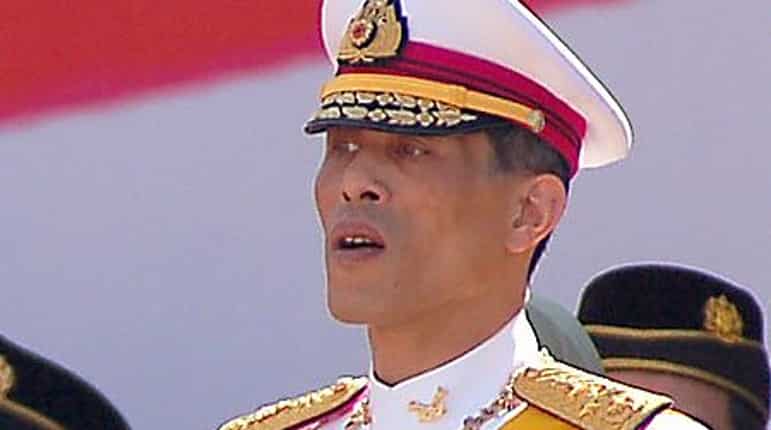 German teens shoot at Thai king with rubber pellets